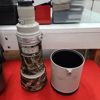Canon 600mm f4 L IS EF Lens with Hard Case and Camo Sleeve