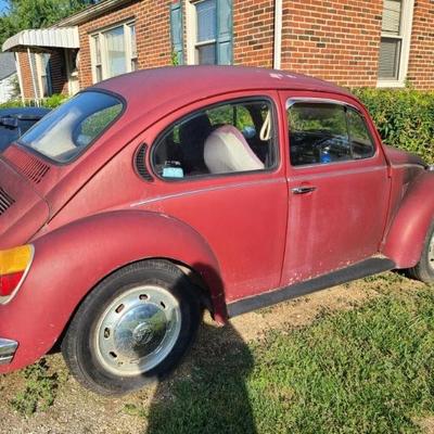 1973 VW Beetle - 1 owner. It runs!
