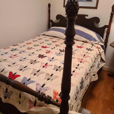 Full - size pineapple poster bed