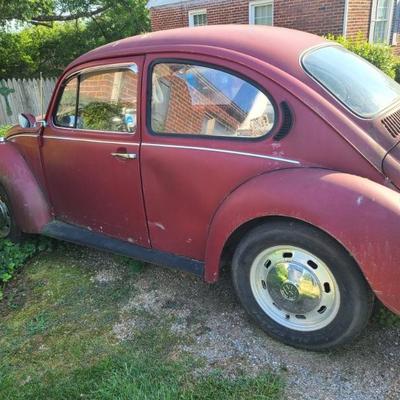 1973 VW Beetle - 1 owner. It runs!