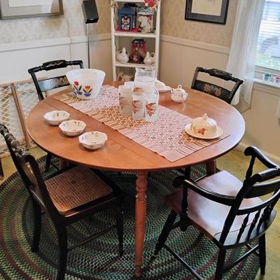 Round cherry dining table & 4 painted “Hitchcock” chairs