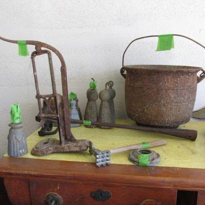 Estate sale photo