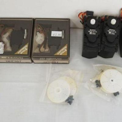 1262	VINTAGE MODEL AIRPLANE PARTS, JR PROPO SERVOS NES, 703, 321, 32 & 615
