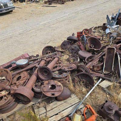 #3848 • Miscellaneous Car and Tractor Parts
