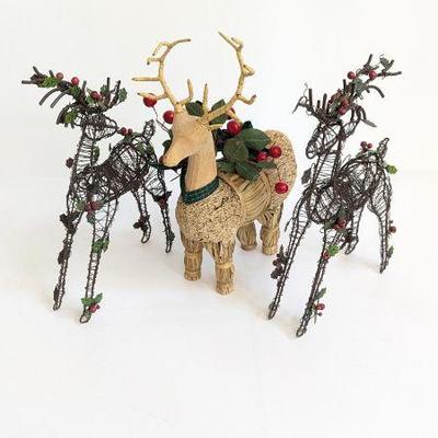 Lot #B162 - Wood/Straw Reindeer and Wire Reindeer Decor