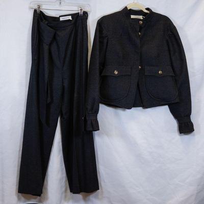 Come into our showroom October 4-6, 10am-5pm to purchase this item. 