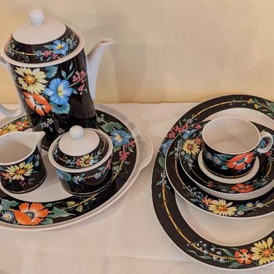 Villeroy & Boch Xenia Coffee and Dessert service