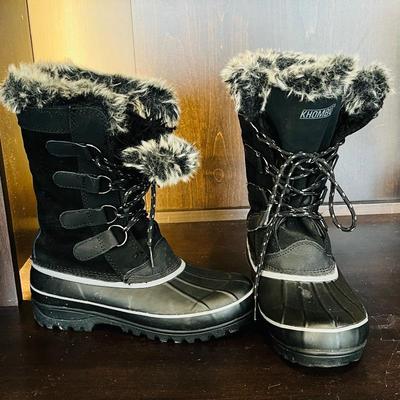 Women’s sz 7 KHOMBU winter boots 