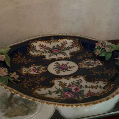 Antique 18th century Dr. Wall period Worcester porcelain tureen with underplate