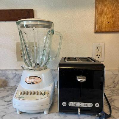 BEE065- Sensio Bella Toaster & Hamilton Beach Blender