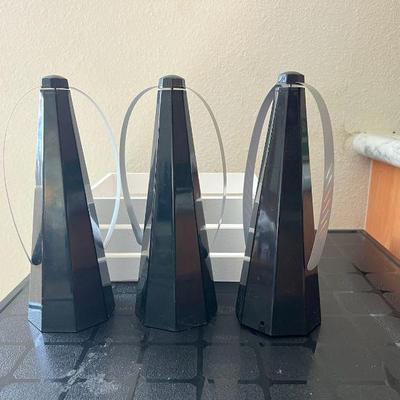 BEE046- (3) Portable Food Fans For Tables