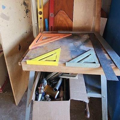 BEE020 - Woodworking Tools and Scrap Wood