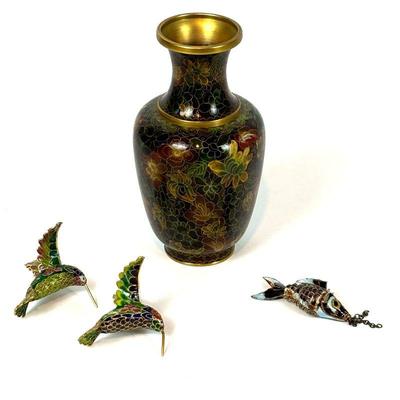 Lot #122 - Cloisonne Vase, 2 Hummingbirds & Jointed Fish