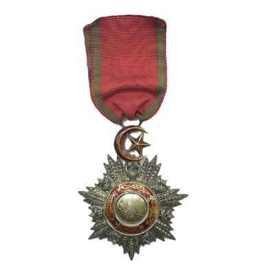 ANTIQUE OTTOMAN MEJIDIE ORDER MEDAL