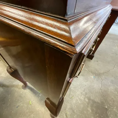 1290 Hickory Chair Co. Mahogany Queen Anne Style Highboy Chest-on-Chest
