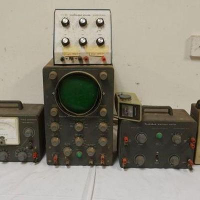1272	GROUP OF ASSORTED VINTAGE TEST EQUIPMENT INCLUDING HEATHKIT
