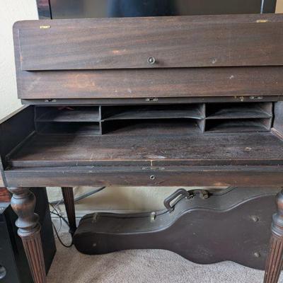 Spinet desk 