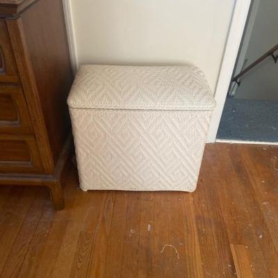 Vintage hamper