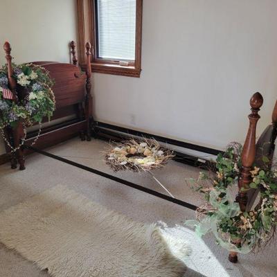 Set of Twin Beds