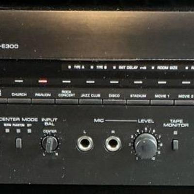 YAMAHA Natural Sound Digital Sound Field Processor Model DSO-E300