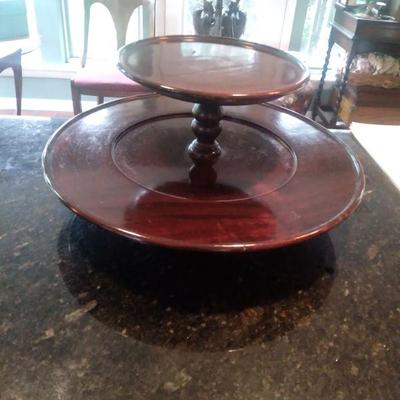  1860s  goergain Mahogany swivel lazy susan