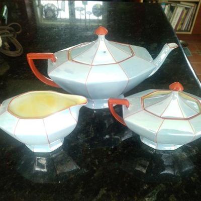 Various porcalian items