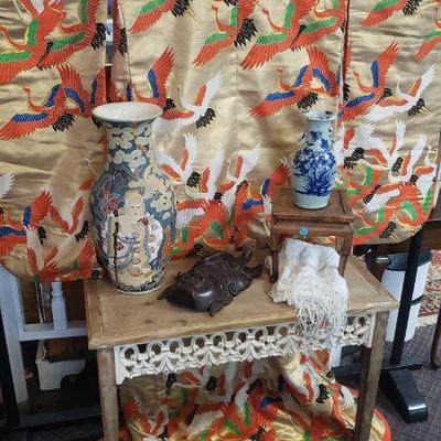 Antique kimono, Boho table