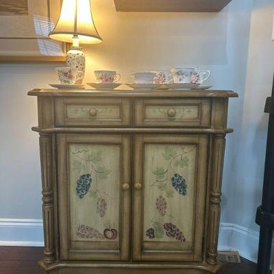 Lovely 2 drawer over 2 door foyer cabinet. 