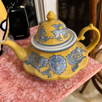 Chinese Deer Eating Leaves Teapot