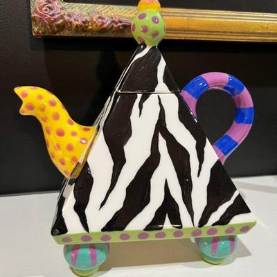 Zebra Triangle Teapot