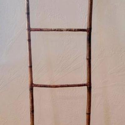Southwestern Decor Duo
https://ctbids.com/estate-sale/35441/item/3985839/Southwestern-Decor-Duo