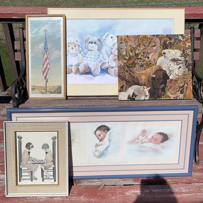 Assorted Wall Hangings 