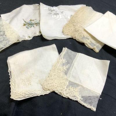 Lot 7 Vintage Assorted Tbl Linens & Handkerchiefs
