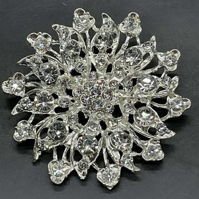 Vintage Bejeweled Crystal Floral Form Metal Brooch
