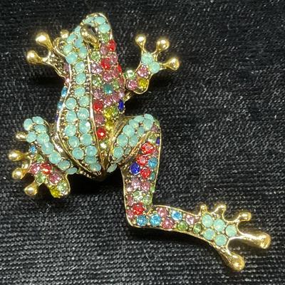 Gold Tone Green Crystal Frog Brooch
