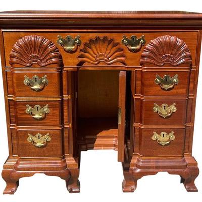 HOPKINS FAMILY BLOCK & SHELL STYLE BUREAU
