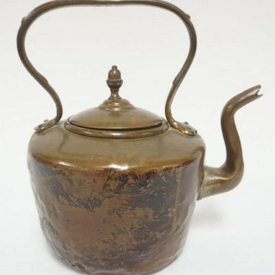1132	ANTIQUE COPPER TEA POT WITH DOVE TAILED BOTTOM, APPROXIMATELY 11 IN H
