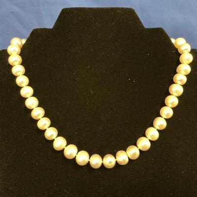 Pearl Necklace (14k Gold Ball Clasp)