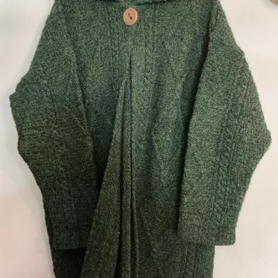 Women’s size XL Carraigdonn Irish Pure New Wool Sweater 