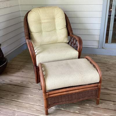 Patio Rattan/wicker Swivel/glider Chair And Ottoman