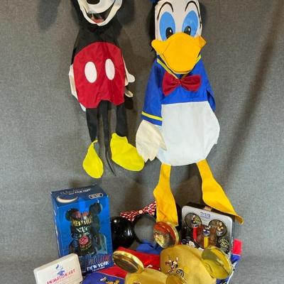 Walt Disney’s Mickey & Minnie Mouse Collectibles