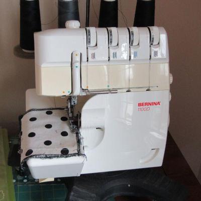 Bernina 1100D overlocker