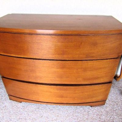 Mid-century dresser
