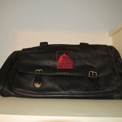 Nice leather duffel with SEMO logo