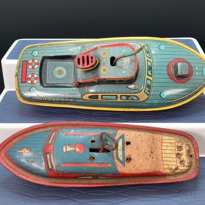 LOT 320: Vintage Tin Litho / Metal Wind-up Boats (Japan / USA)