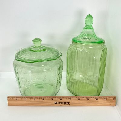 LOT 296: Lidded Uranium Glass Jars
