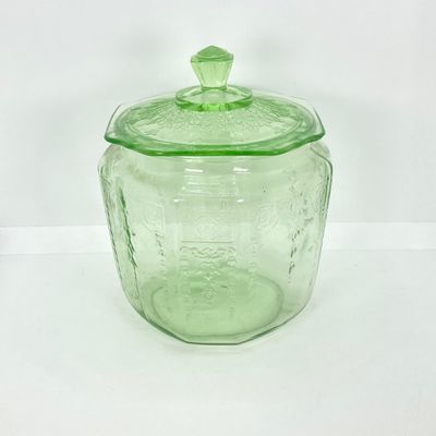 LOT 296: Lidded Uranium Glass Jars