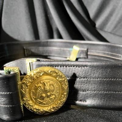 (S203) Vintage US Navy Metal Brass Belt Buckle And Sword Belt