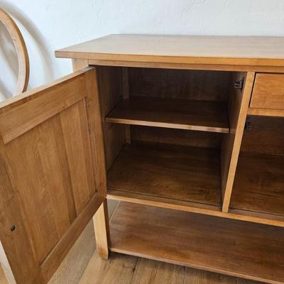 Beautiful Ethan Allen Buffet Table