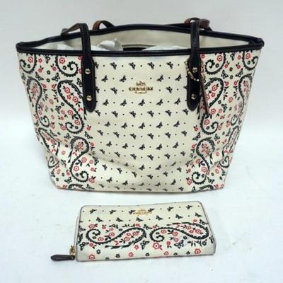 1155	COACH PRINT TOTE WITH MATCHING WALLET WITH DUST BAG, APPROXIMATELY 16 IN X 9 IN
